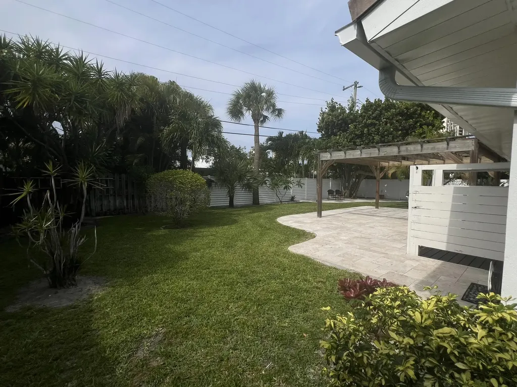 1260 Manor Drive Riviera Beach FL 33404