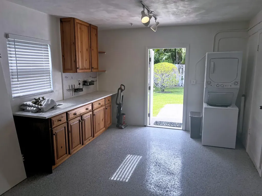 1260 Manor Drive Riviera Beach FL 33404