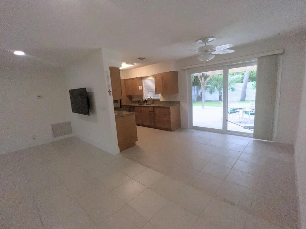 1260 Manor Drive Riviera Beach FL 33404
