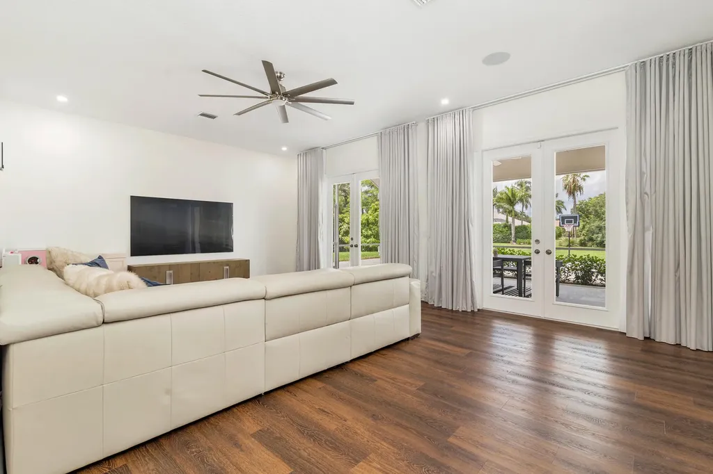 15395 Hawker Lane Wellington FL 33414