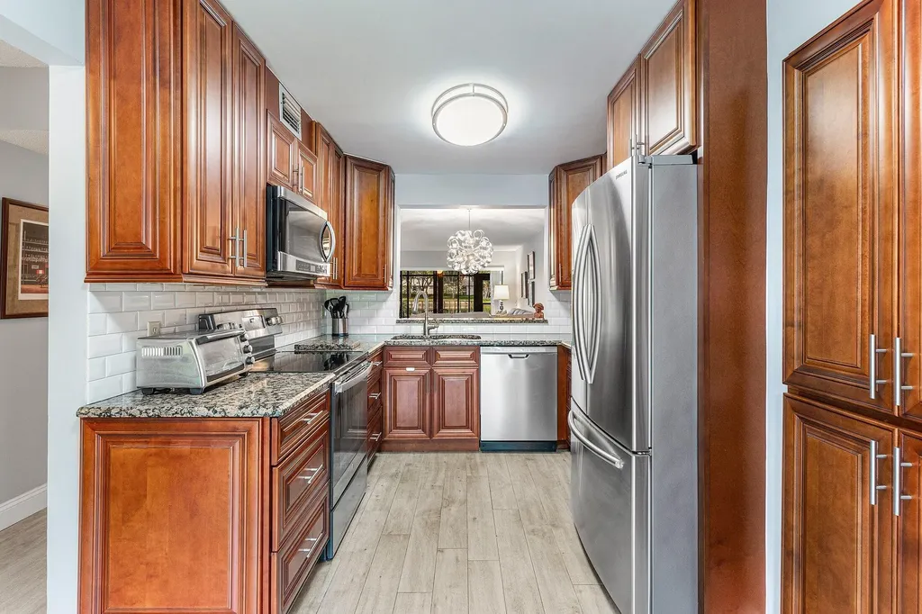 5106 Oak Hill Lane Delray Beach FL 33484
