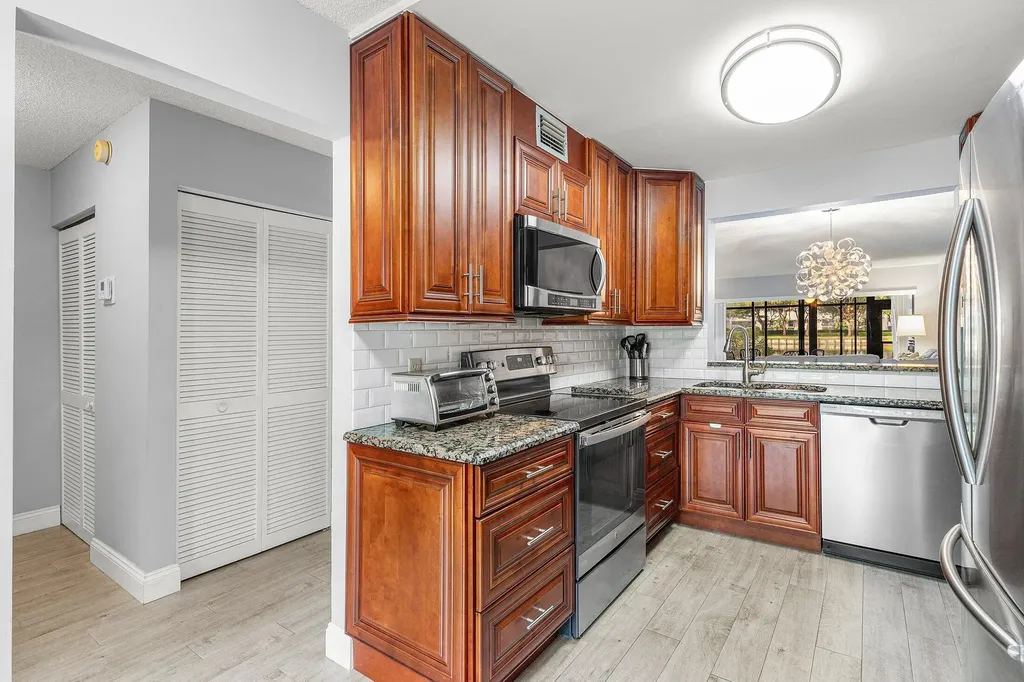 5106 Oak Hill Lane Delray Beach FL 33484