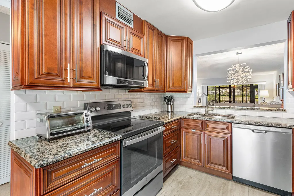 5106 Oak Hill Lane Delray Beach FL 33484