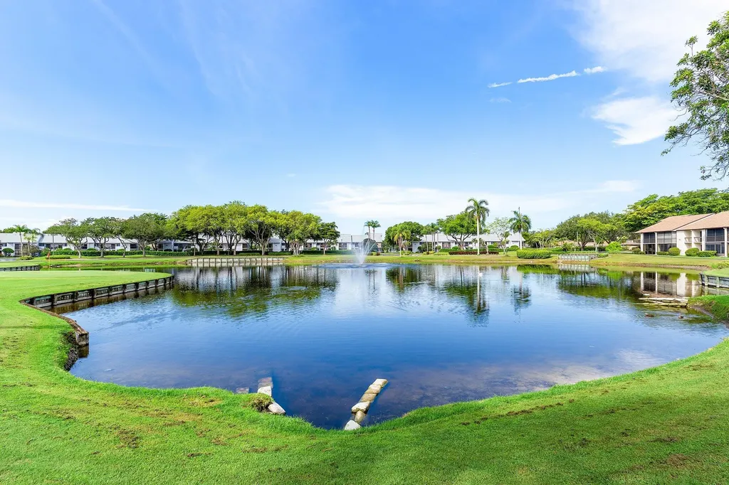 5106 Oak Hill Lane Delray Beach FL 33484