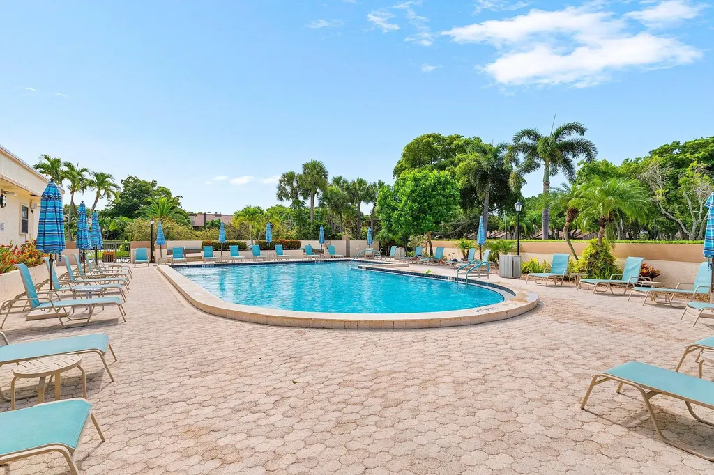 5106 Oak Hill Lane Delray Beach FL 33484