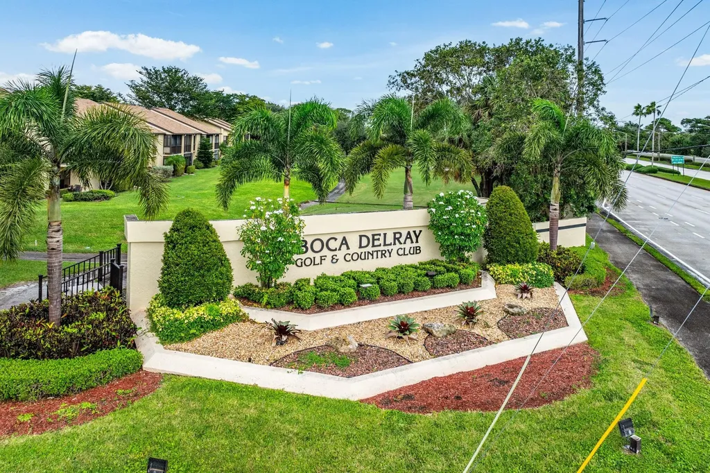 5106 Oak Hill Lane Delray Beach FL 33484