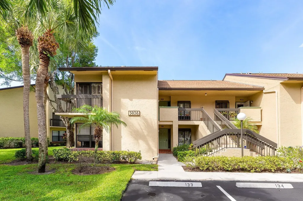 5106 Oak Hill Lane Delray Beach FL 33484