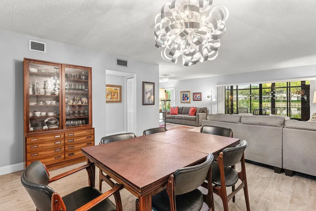 5106 Oak Hill Lane Delray Beach FL 33484
