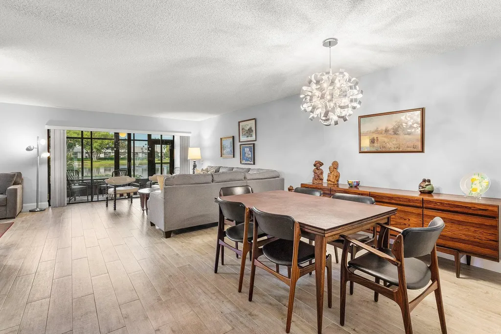 5106 Oak Hill Lane Delray Beach FL 33484