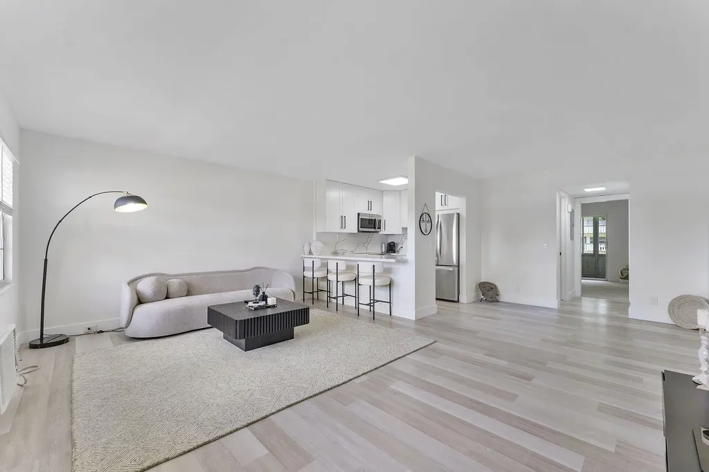 275 Mansfield G Boca Raton FL 33434