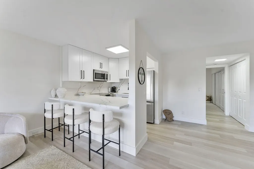 275 Mansfield G Boca Raton FL 33434