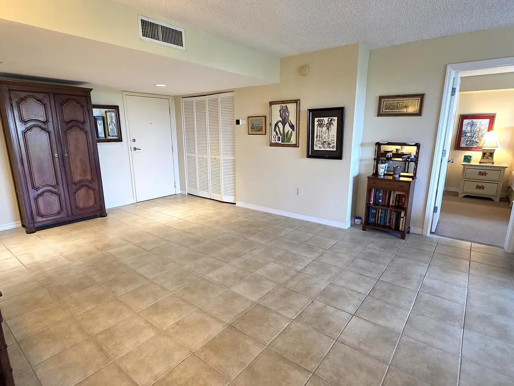 2560 S Ocean Boulevard Palm Beach FL 33480
