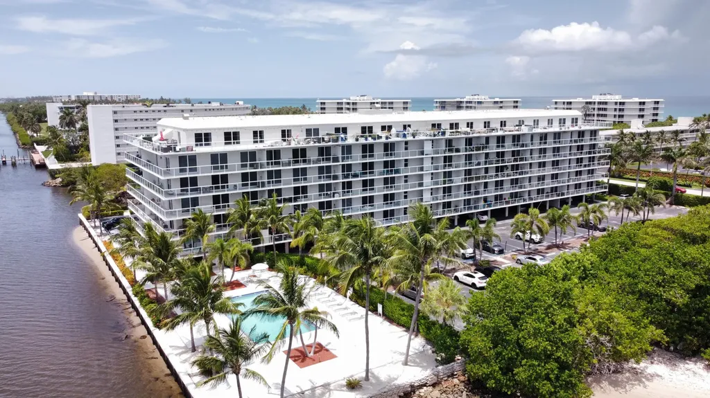 2560 S Ocean Boulevard Palm Beach FL 33480
