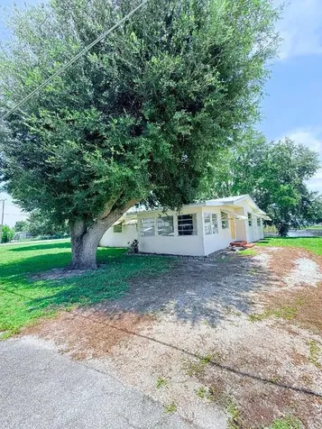 1025 Ash Circle Okeechobee FL 34974