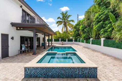 811 SE 31st Street Boca Raton FL 33432