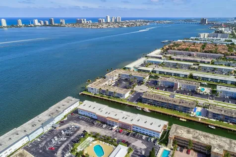 100 Shore Court North Palm Beach FL 33408