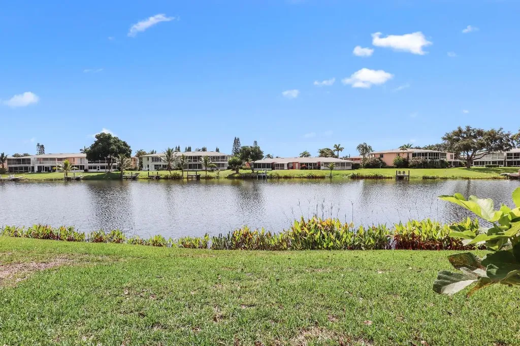 2021 NW 15th Place Delray Beach FL 33445