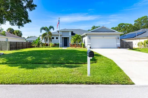 1058 SW Dartmouth Avenue Port St Lucie FL 34953