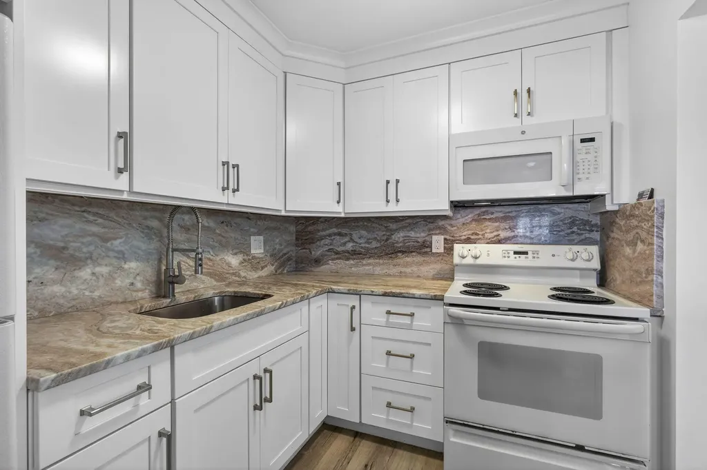 100 Shore Court North Palm Beach FL 33408