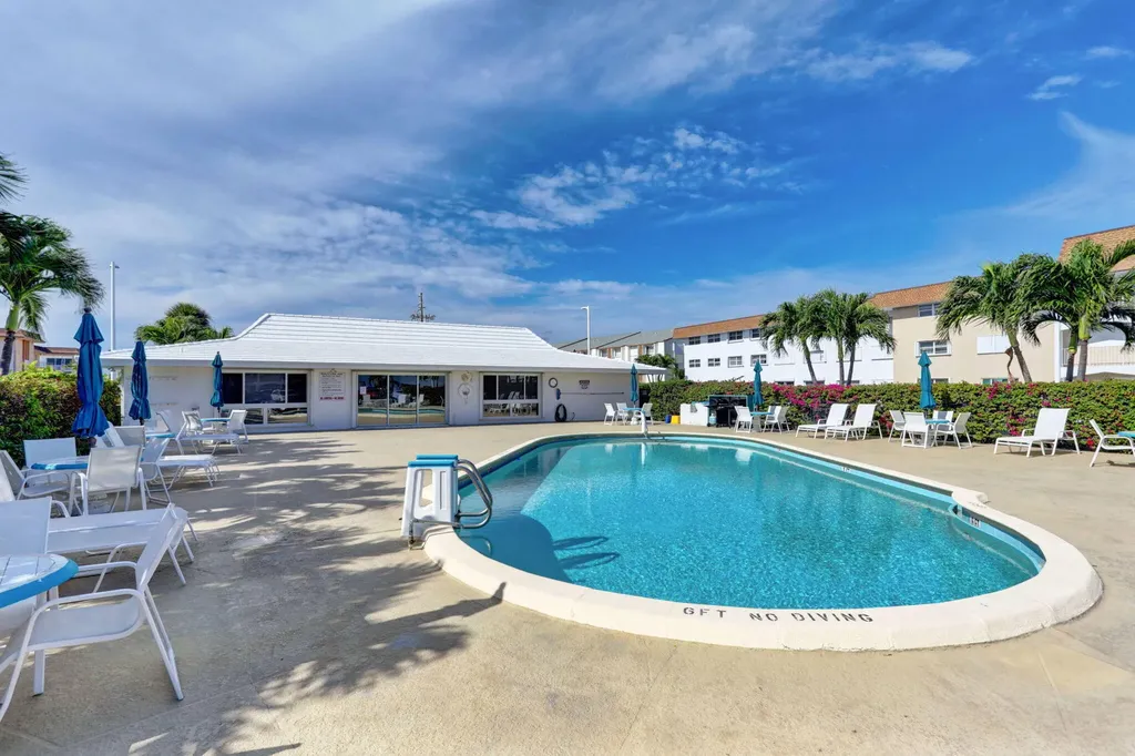 100 Shore Court North Palm Beach FL 33408