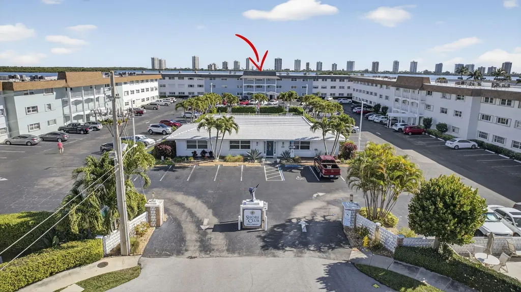 100 Shore Court North Palm Beach FL 33408