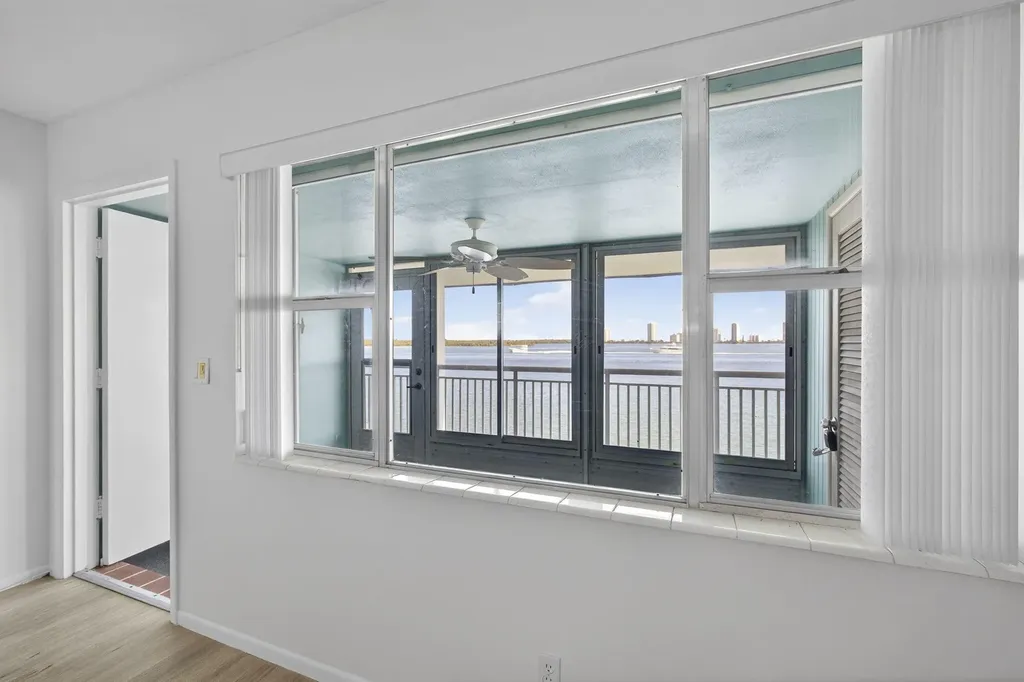 100 Shore Court North Palm Beach FL 33408