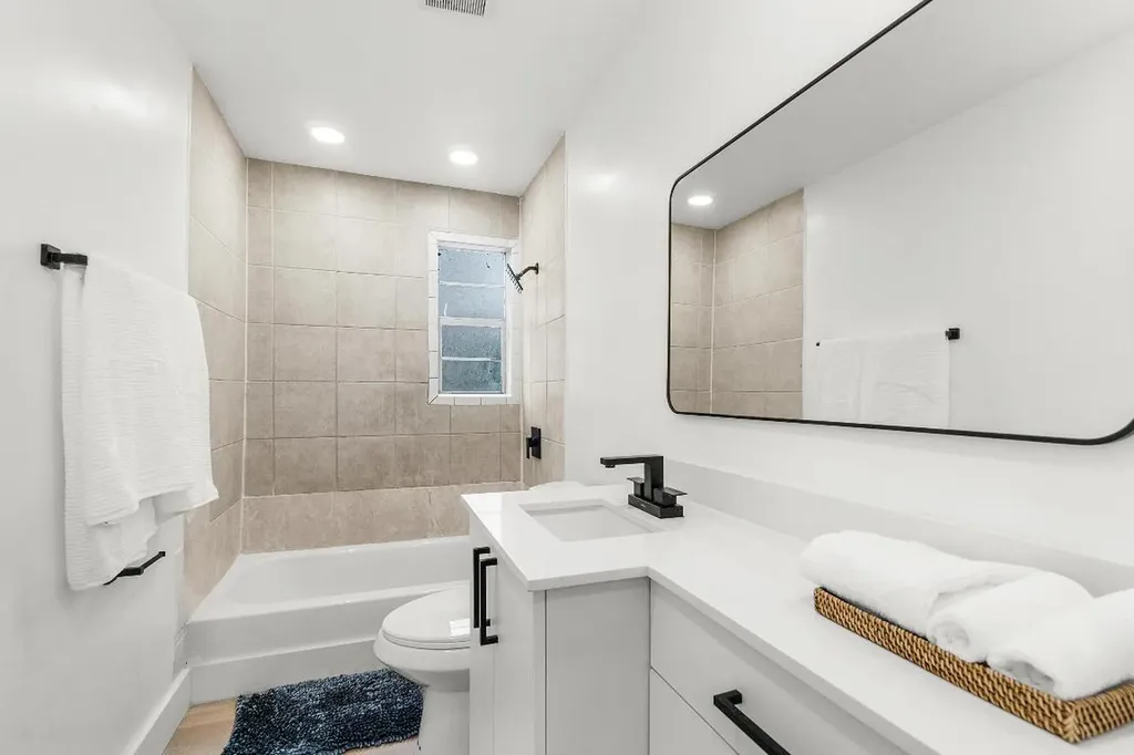 114 NW 10th Avenue Delray Beach FL 33444
