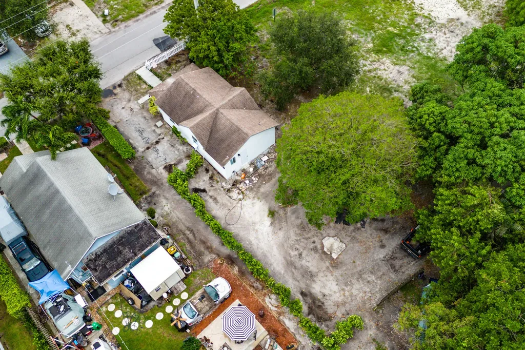 114 NW 10th Avenue Delray Beach FL 33444