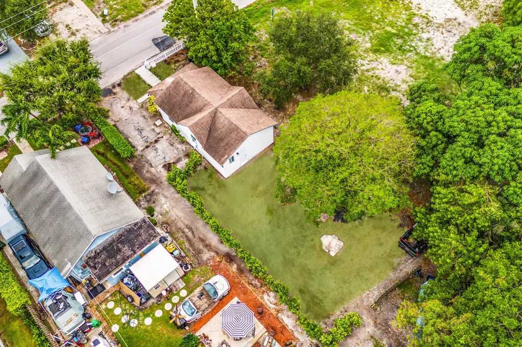 114 NW 10th Avenue Delray Beach FL 33444