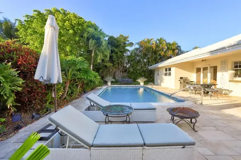 835 Canary Walk Delray Beach FL 33483
