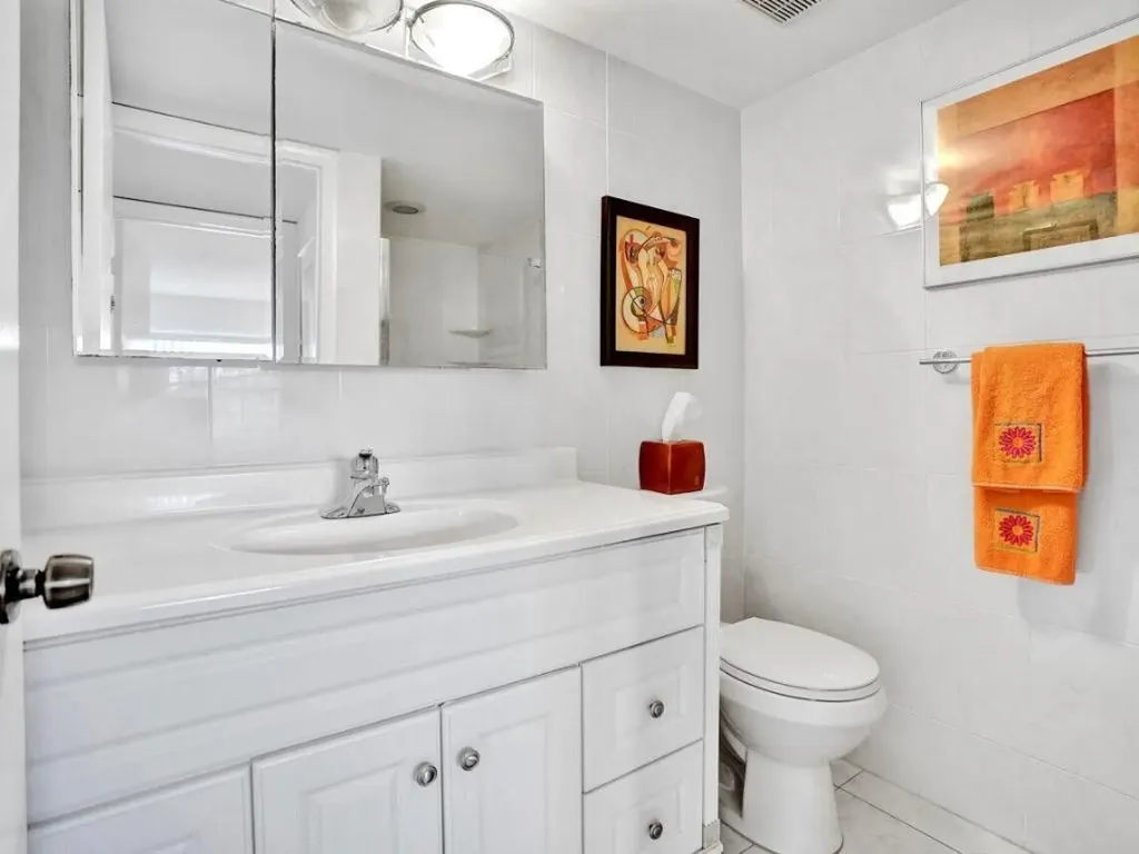 298 Burgundy G Delray Beach FL 33484