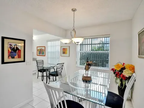 298 Burgundy G Delray Beach FL 33484