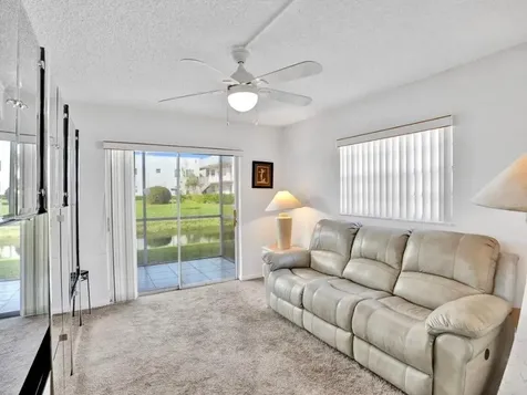 298 Burgundy G Delray Beach FL 33484