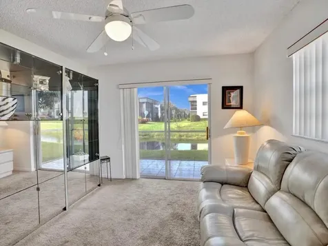 298 Burgundy G Delray Beach FL 33484