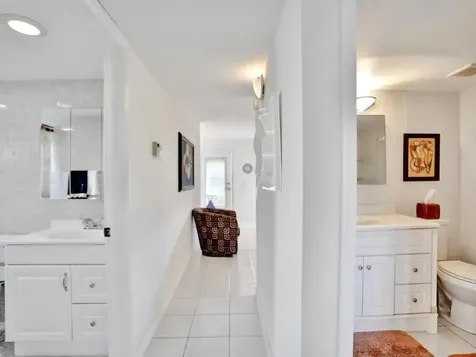 298 Burgundy G Delray Beach FL 33484