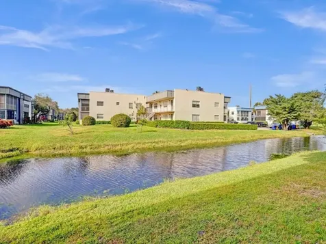298 Burgundy G Delray Beach FL 33484