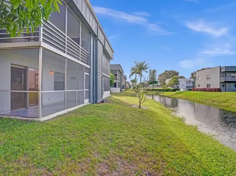 298 Burgundy G Delray Beach FL 33484