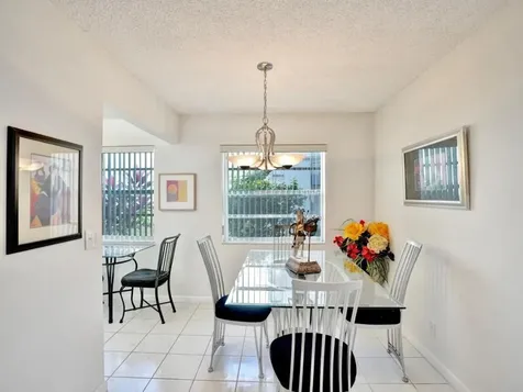 298 Burgundy G Delray Beach FL 33484