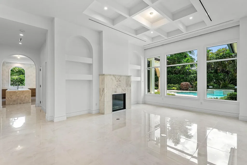 2002 NW 4th Avenue Delray Beach FL 33444