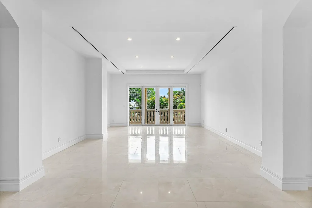 2002 NW 4th Avenue Delray Beach FL 33444