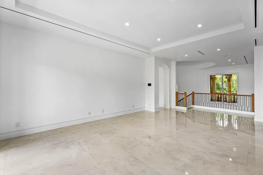 2002 NW 4th Avenue Delray Beach FL 33444