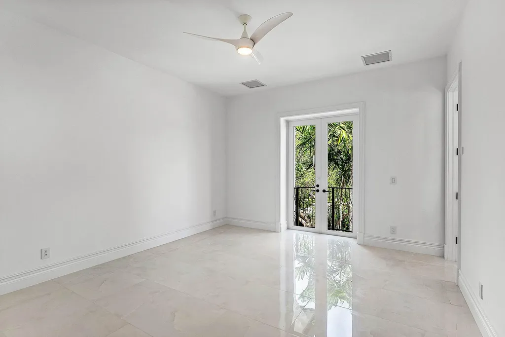 2002 NW 4th Avenue Delray Beach FL 33444