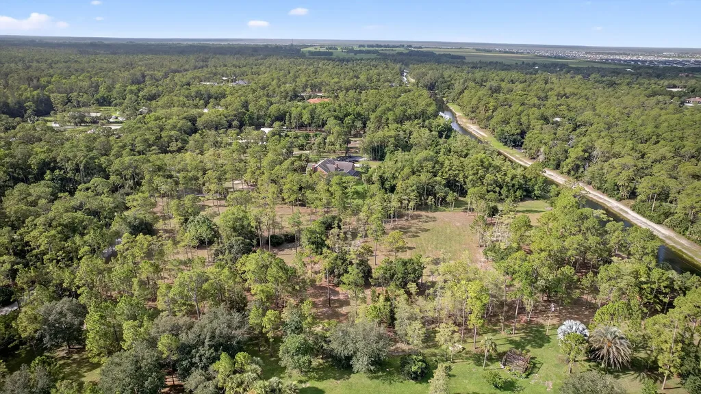 2795 Doe Trail Loxahatchee FL 33470