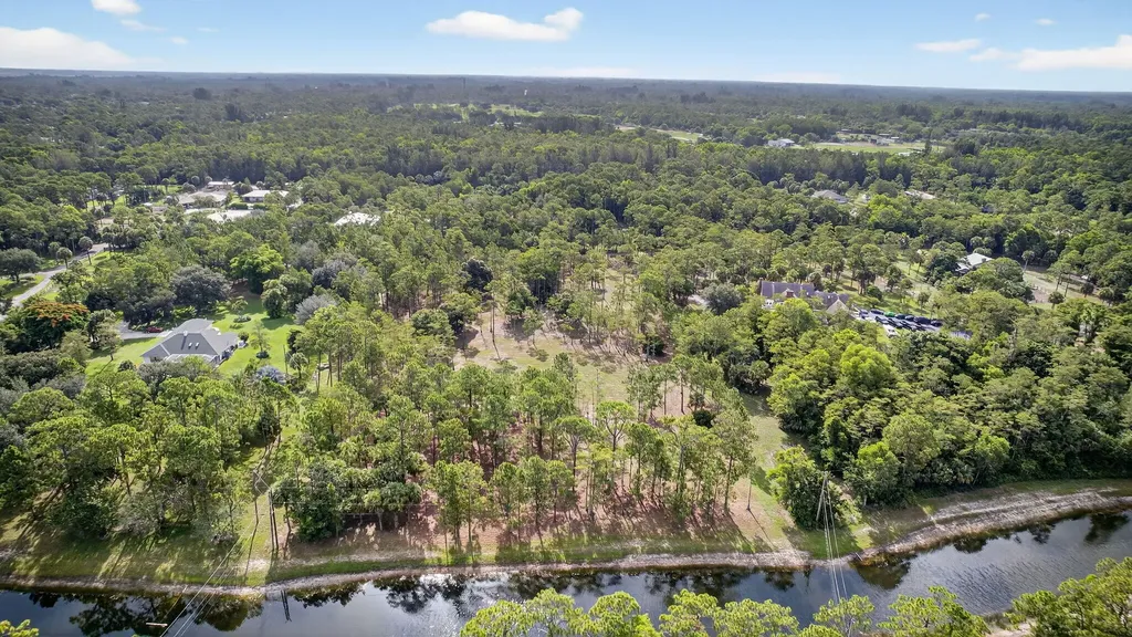 2795 Doe Trail Loxahatchee FL 33470