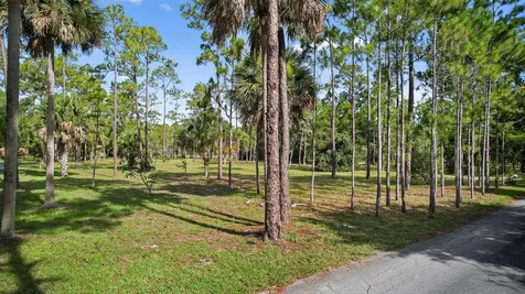 2795 Doe Trail Loxahatchee FL 33470