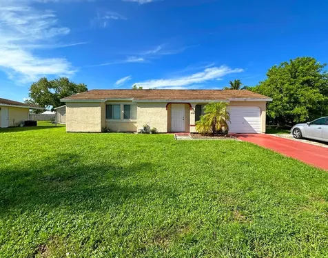 1852 SE Rainier Road Port St Lucie FL 34952