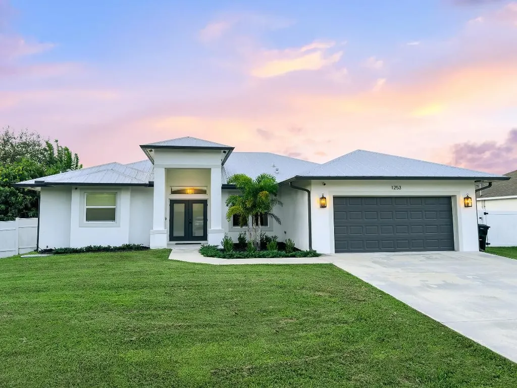 1253 SW Bargello Avenue Port St Lucie FL 34953