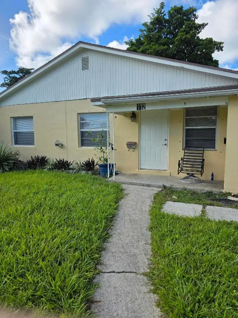 112 SE 9th Avenue Boynton Beach FL 33435