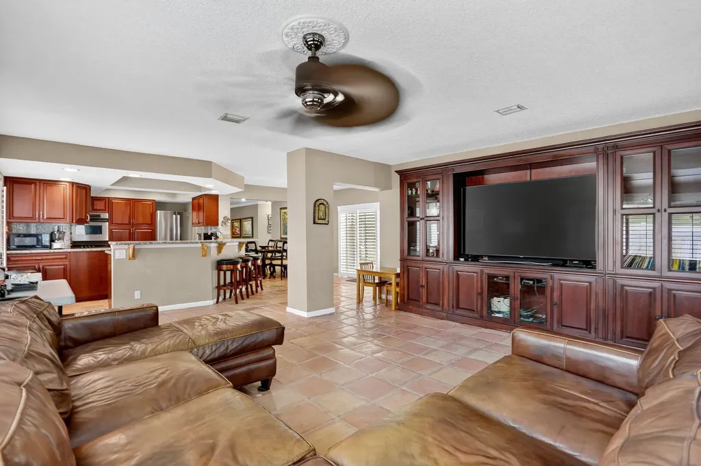 1960 NE 31st Street Lighthouse Point FL 33064