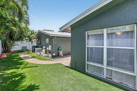 1960 NE 31st Street Lighthouse Point FL 33064